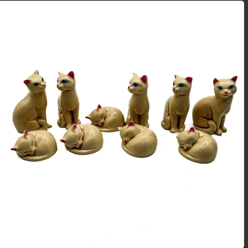 Elegant Cream Cat Figurine Collection